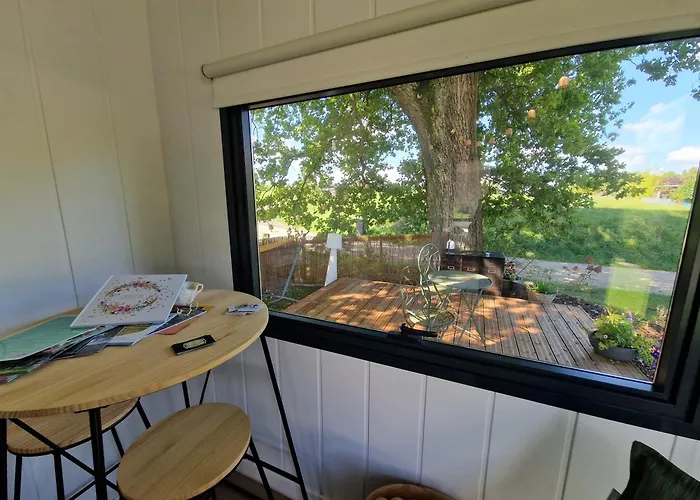 Tiny House Au Coin Du Chene * Таон-ле-Вож